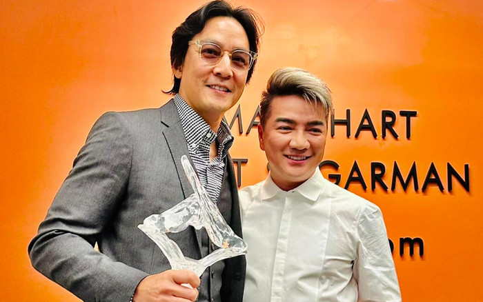 Đàm Vĩnh Hưng khoe ảnh chụp cùng Ngô Ngạn Tổ, được nam tài tử khen ngợi khi biểu diễn Ảnh 2