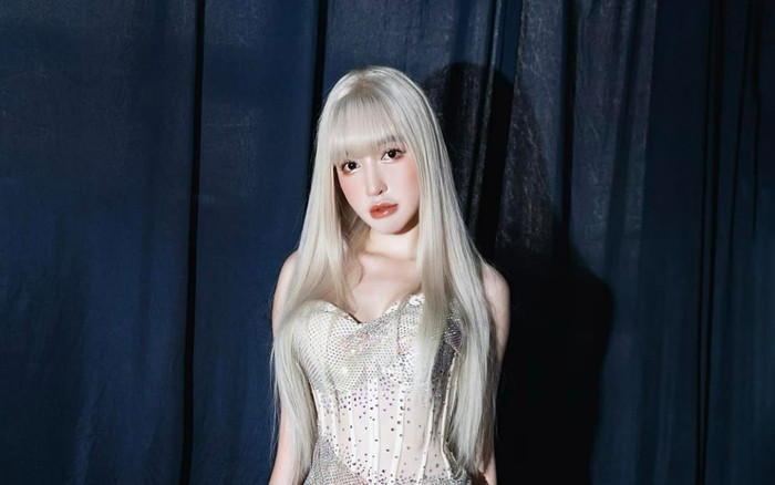 Elly Trần lần đầu giải thích nguyên do 'nhan sắc khác lạ' khi lên hình Ảnh 2