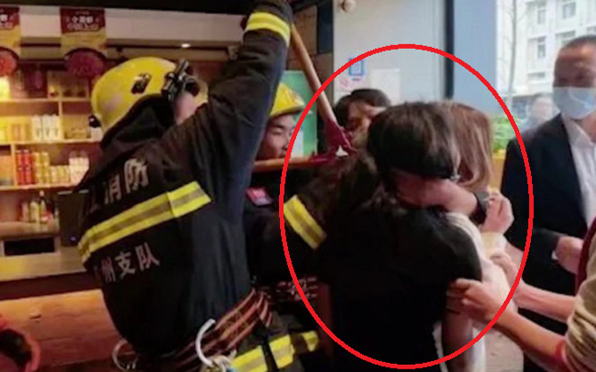 Say quắc cần câu, 2 cô gái làm điều không tưởng Ảnh 2