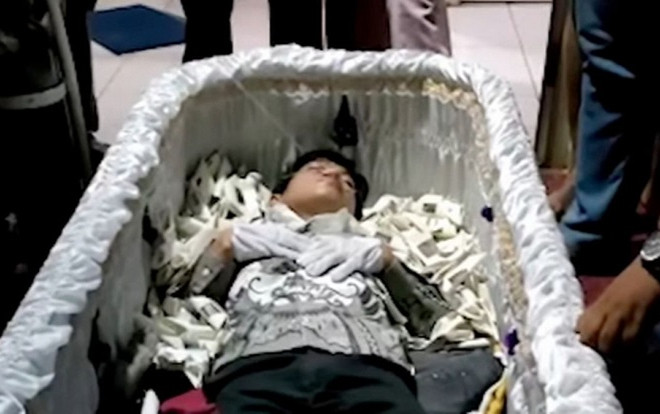 'Hú hồn' người đàn ông sống dậy từ quan tài, sự thật đằng sau khiến tất cả ngã ngửa Ảnh 2