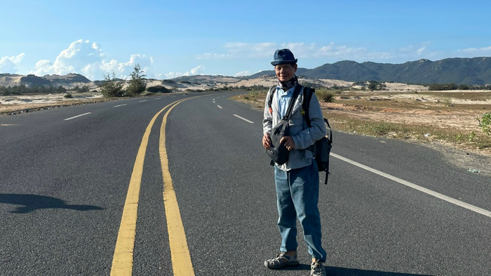 Ông Nguyễn Văn Thạ khoẻ khoắn và hào hứng trong chuyến trekking.