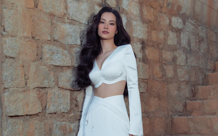 Phản ứng của Đông Nhi khi vô tình bị khán giả lỡ miệng gọi bằng... cô! Ảnh 2