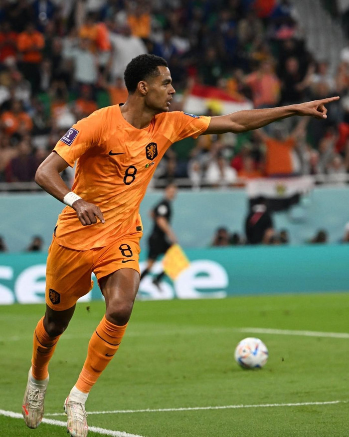 Gakpo đánh đầu mở tỷ số trận đấu cho Hà Lan.