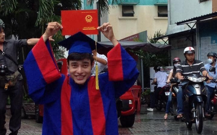 Khoe ảnh tốt nghiệp đại học 10 năm về trước, Lê Dương Bảo Lâm bất ngờ nhận nhiều lời khen về nhan sắc Ảnh 2