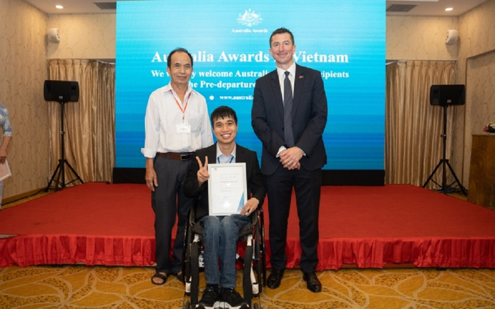 Chàng trai ngồi xe lăn giành học bổng du học Úc Ảnh 2