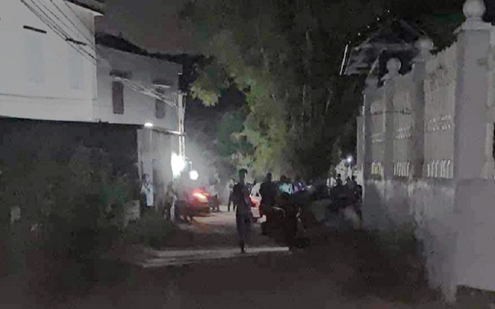 Con trai bàng hoàng phát hiện bố mẹ tử vong tại nhà riêng, mỗi người ở một tư thế khác nhau Ảnh 2