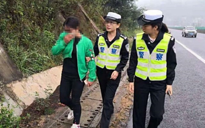 Cãi nhau vì chồng không mua đồ ăn sáng, cô vợ có màn 'ăn vạ' khiến chồng 'toát mồ hôi hột' Ảnh 2