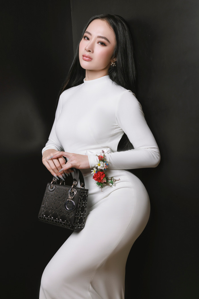 Có lẽ đã rất lâu rồi Angela Phương Trinh không nhận đóng phim.
