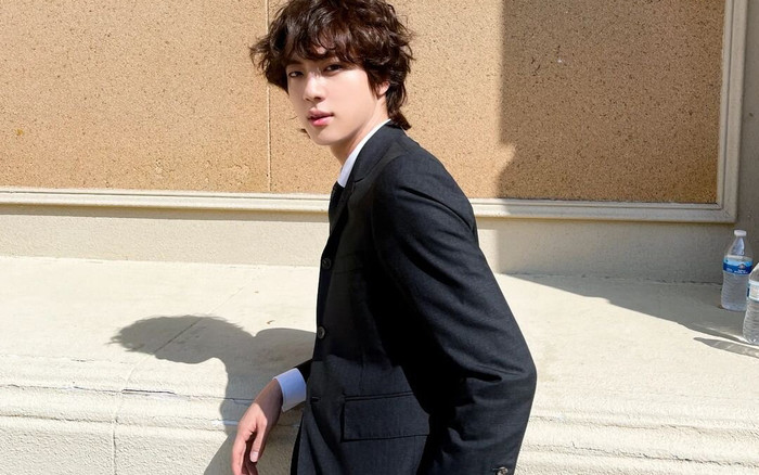 Thành viên đầu tiên của nhóm nhạc BTS nhập ngũ Ảnh 2