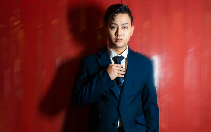 Tặng quà mừng MV đạt thành tích mới, khán giả liên tục xuýt xoa trước nhan sắc của Hoài Lâm Ảnh 2