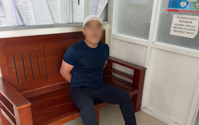 Cầm dao truy đuổi tấn công người đi đường, đối tượng bị công an bắt gọn Ảnh 2