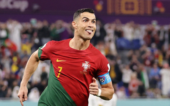 Giúp Bồ Đào Nha hạ Ghana, Ronaldo vượt Messi và Pele để lập siêu kỷ lục Ảnh 2