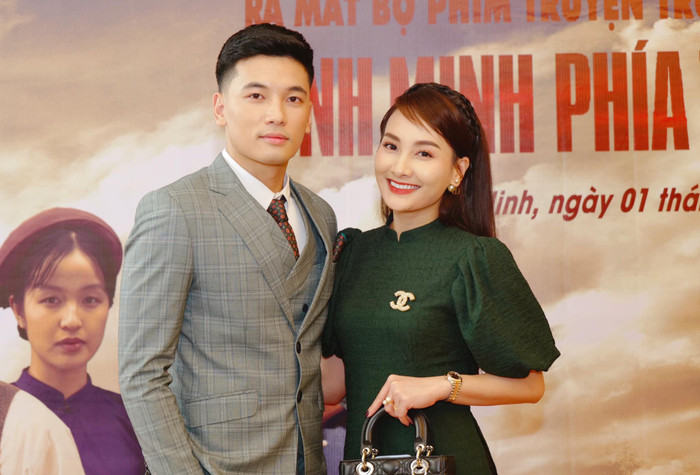 Cô vẫn nhận lời tham gia một số họp báo ra mắt phim mới