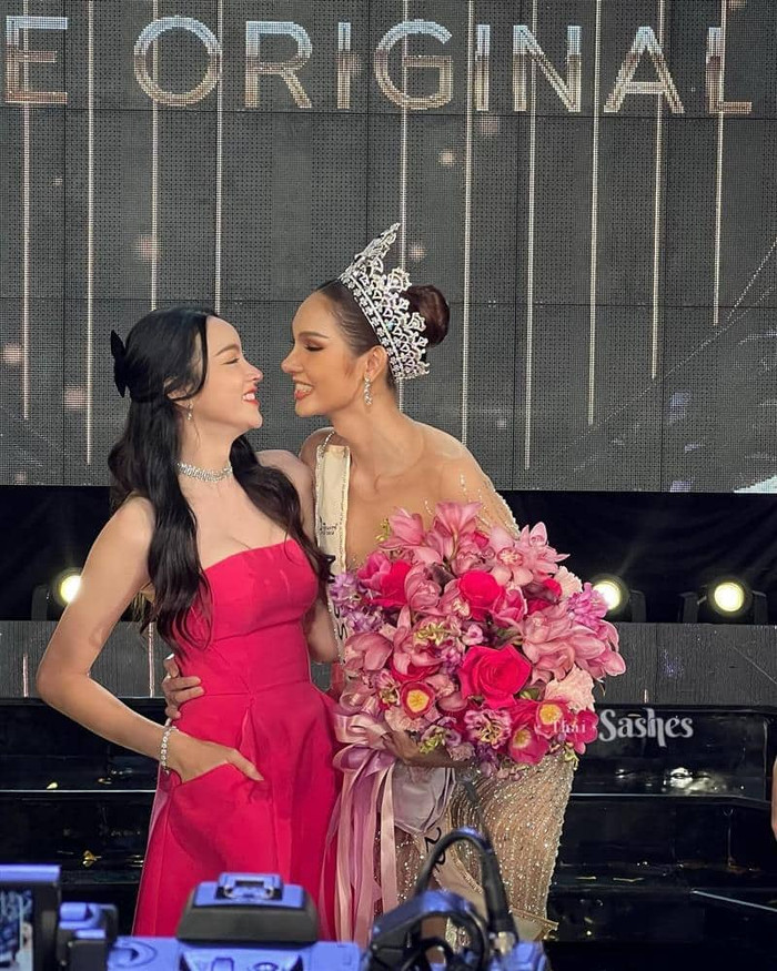 Khoảnh khắc ăn mừng chiến thắng của cặp đôi khiến nhiều khán giả bất ngờ.