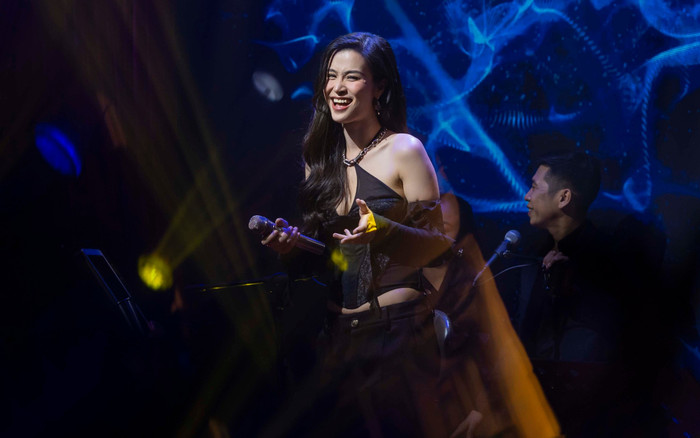 Hát lại hit hơn 1 thập kỉ, Đông Nhi khiến khán giả bồi hồi nhớ về cả trời kí ức Ảnh 2