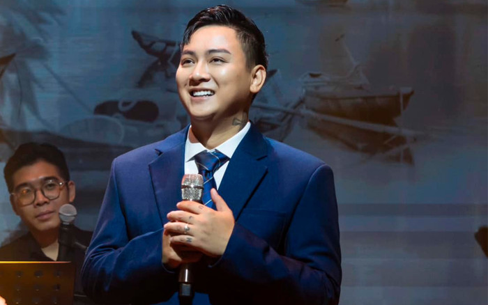 Hỏi thăm sức khỏe khán giả trong đêm nhạc, nhưng phản ứng của Hoài Lâm... lạ lắm! Ảnh 2