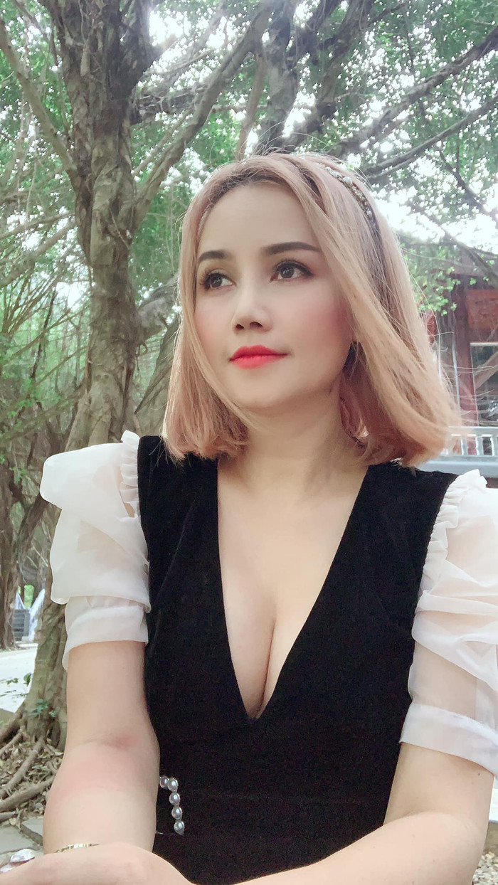 Diễn viên Hoàng Yến ngày càng thăng hạng nhan sắc.