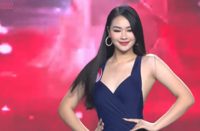 Chung khảo Hoa hậu Việt Nam 2022: Top 45 thả dáng với bikini nhưng trình catwalk còn 'sượng' Ảnh 4