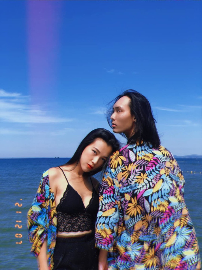 Vũ Dũng sinh năm 1990, anh sở hữu cá tính độc đáo và thần thái đầy cuốn hút không kém chị ruột