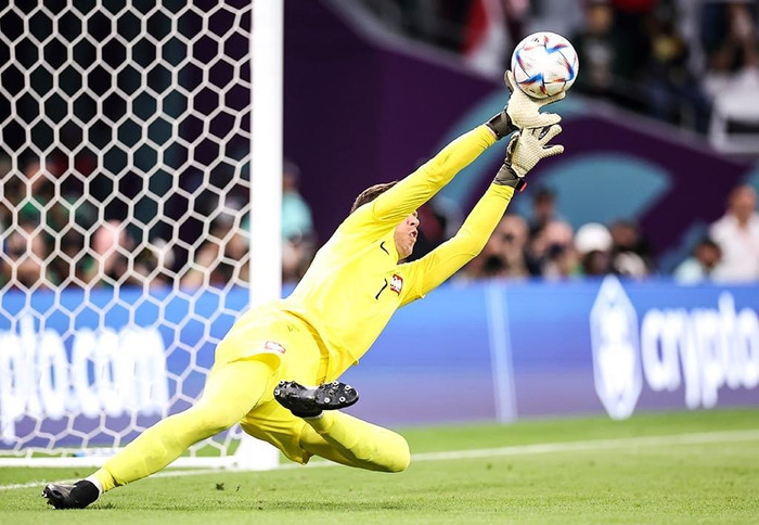 Saudi Arabia được hưởng 11 m ở phút bù giờ thứ nhất của hiệp 1. Tuy nhiên, Salem Al Dawsari dứt điểm không thành công.