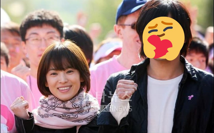 Mỹ nam hiếm hoi đứng cạnh cả Song Hye Kyo và Son Ye Jin nhưng không hề bị lép vế Ảnh 2