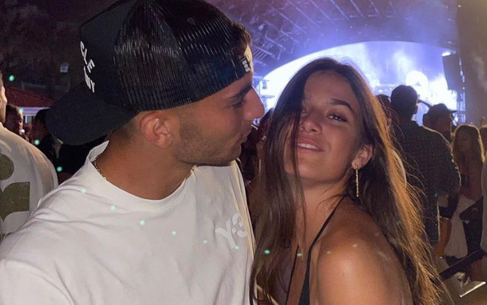 HLV Tây Nha Ban cho phép học trò thân mật với bạn gái ở World Cup 2022 Ảnh 2