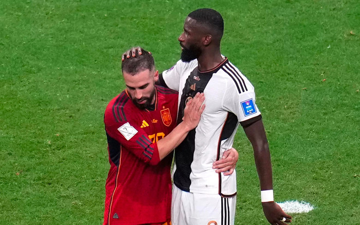 Cầu thủ Đức nói đồng đội ở tuyển Tây Ban Nha: 'Trận tới phải hạ Nhật Bản nhé' Ảnh 2