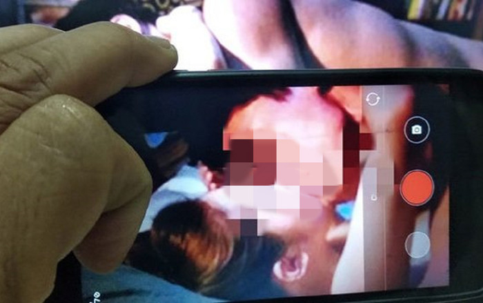 Dùng ảnh khỏa thân để hăm dọa người tình, Hiệu trưởng nhận kết đắng Ảnh 2