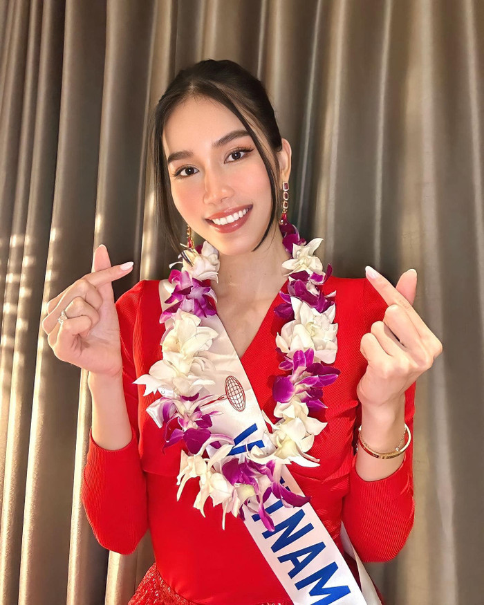 Hình ảnh Á hậu Phương Anh trong dải sash đầy tự hào của Việt Nam, được trao vào tối ngày 30/11.