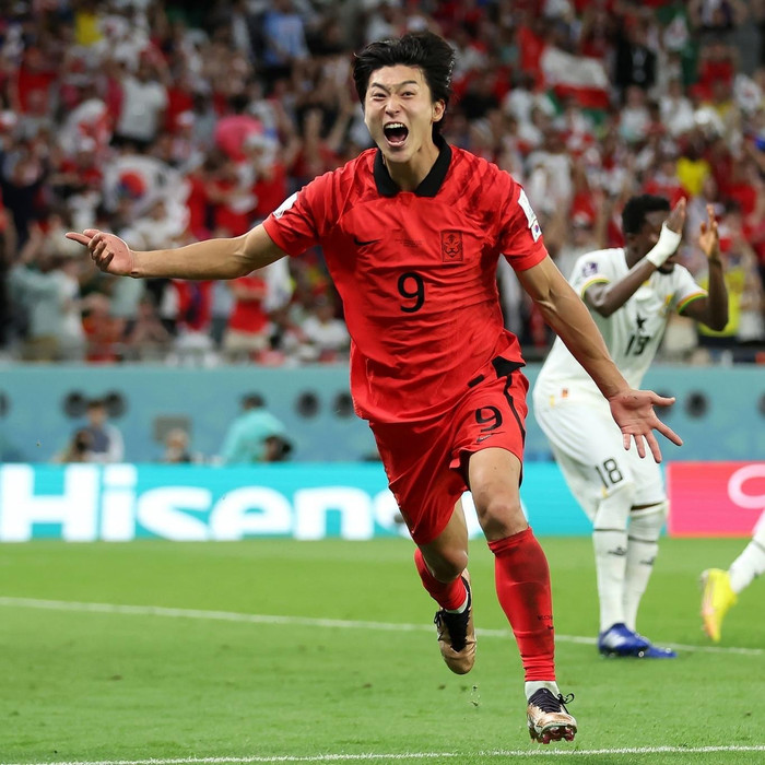 Jo Gue-sung ghi 2 bàn gỡ hoà 2-2 nhưng Hàn Quốc thua chung cuộc 2-3 trước Ghana.