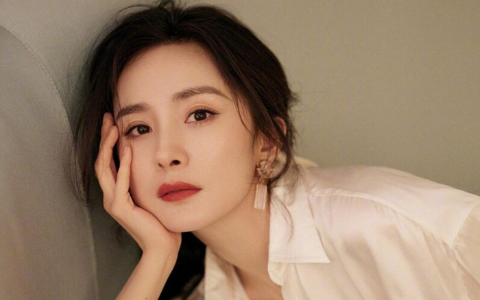 Hết bị chê diễn lố trong Định Luật 80/20 Của Tình Yêu, Dương Mịch lại tiếp tục gặp sóng gió mới Ảnh 2