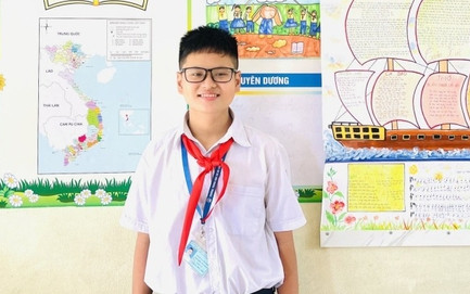 Nam sinh lớp 7 dũng cảm cứu cụ ông 'mắc kẹt' ở đường ray đúng lúc tàu hỏa đang lao tới Ảnh 2