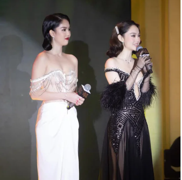 Hai nữ diễn viên chính đã có những chia sẻ về những kỷ niệm, những áp lực trong quá trình làm phim.