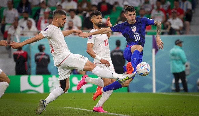 Pulisic ghi bàn thắng duy nhất giúp tuyển Mỹ đánh bại Iran 1-0.