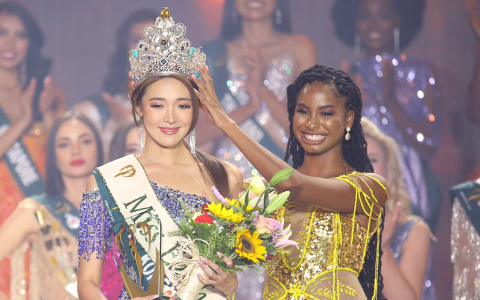 Clip: Tân Miss Earth 2022 gặp sự cố trong phần thi bikini khiến netizen 'đỏ mặt' Ảnh 2