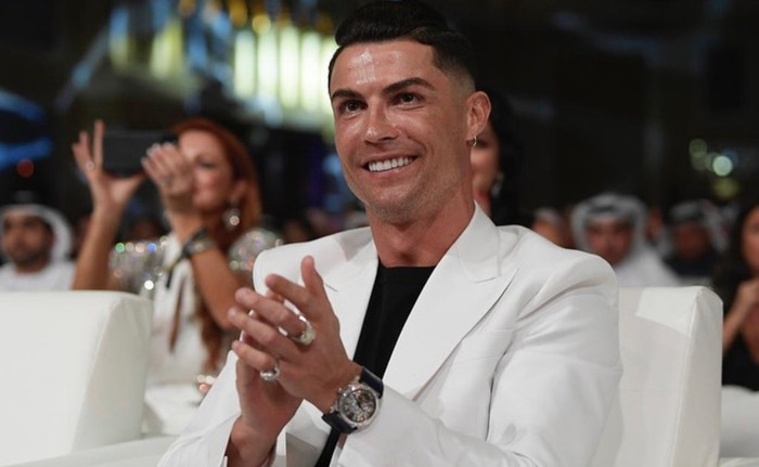 Ronaldo sắp ký hợp đồng 500 triệu USD với một CLB Saudi Arabia Ảnh 1