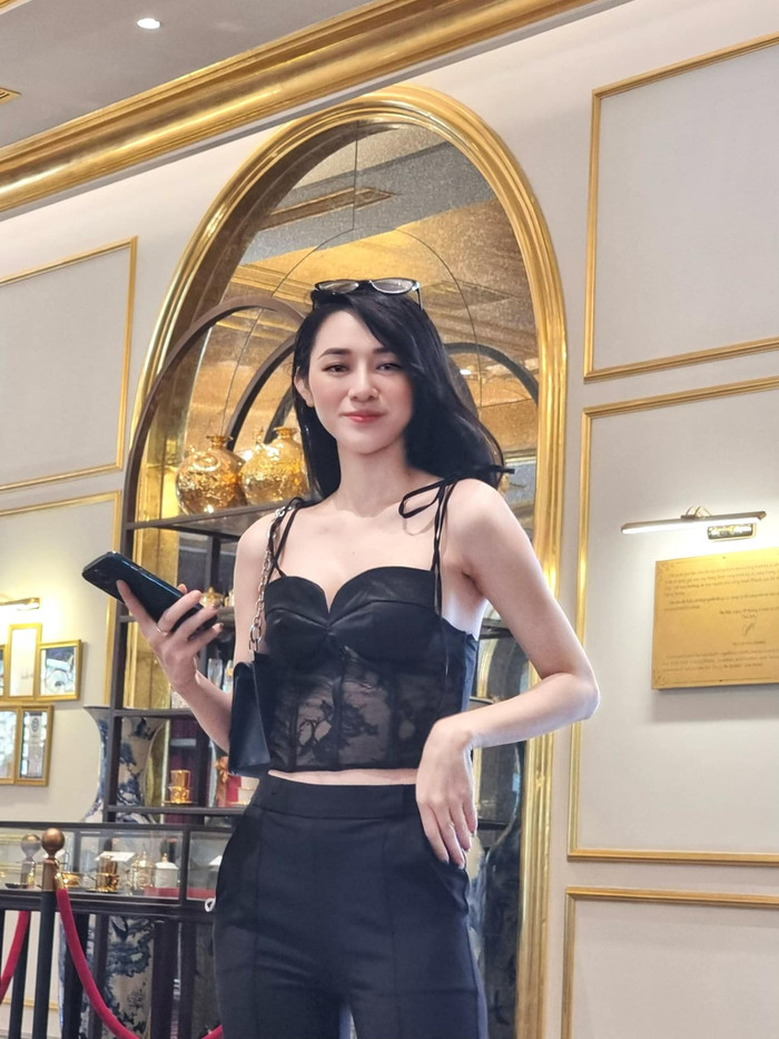 Càng ngày, cô càng xinh đẹp và tự tin