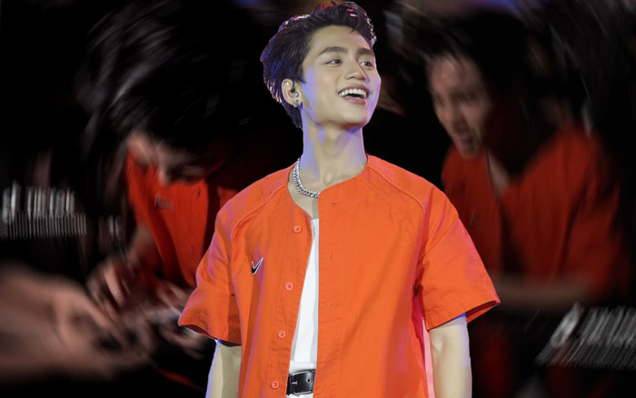 Đầm đìa mồ hôi sau đêm diễn, MONO vẫn có hành động ghi điểm khi miệt mài kí tặng khán giả Ảnh 2