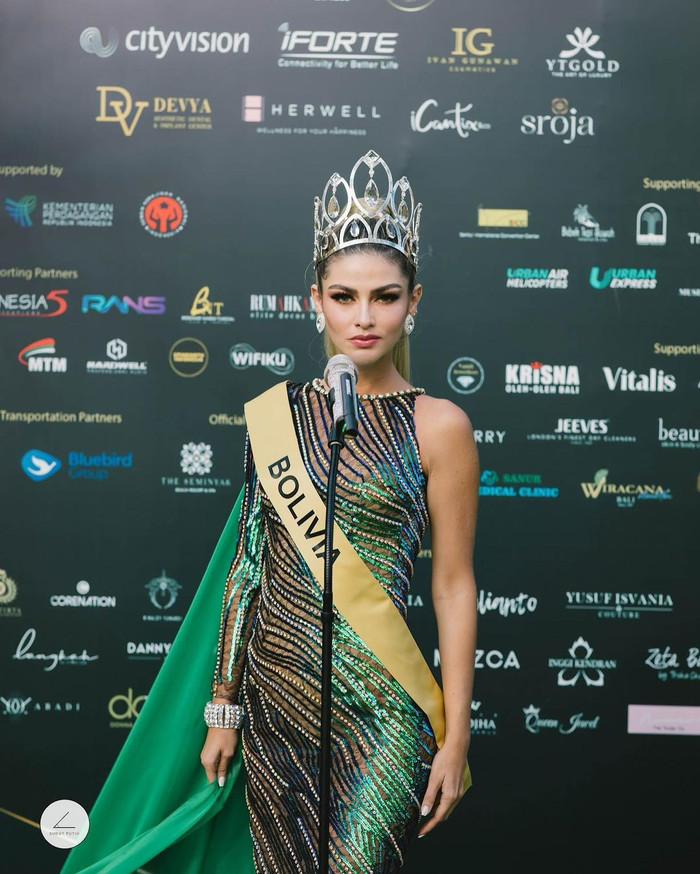 Mỹ nhân Bolivia từng thi Miss Grand được thay thế đến Miss Universe 2022: Mr. Nawat lại tổn thương Ảnh 3