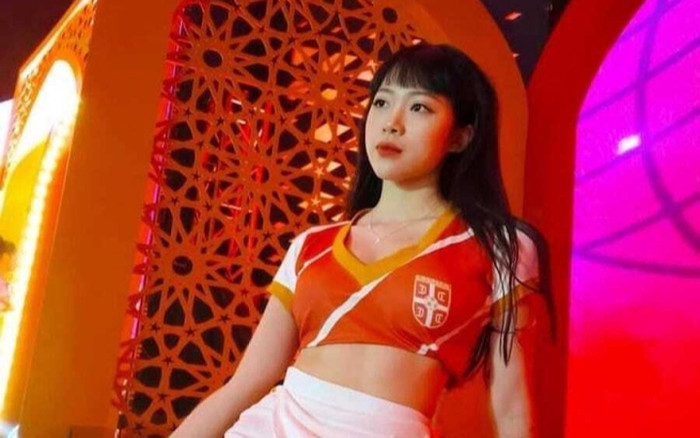 Bị chọc ngoáy không có gì ngoài nhan sắc, hotgirl Nóng cùng World Cup 2022 tung ra bằng ĐH loại xuất sắc Ảnh 2