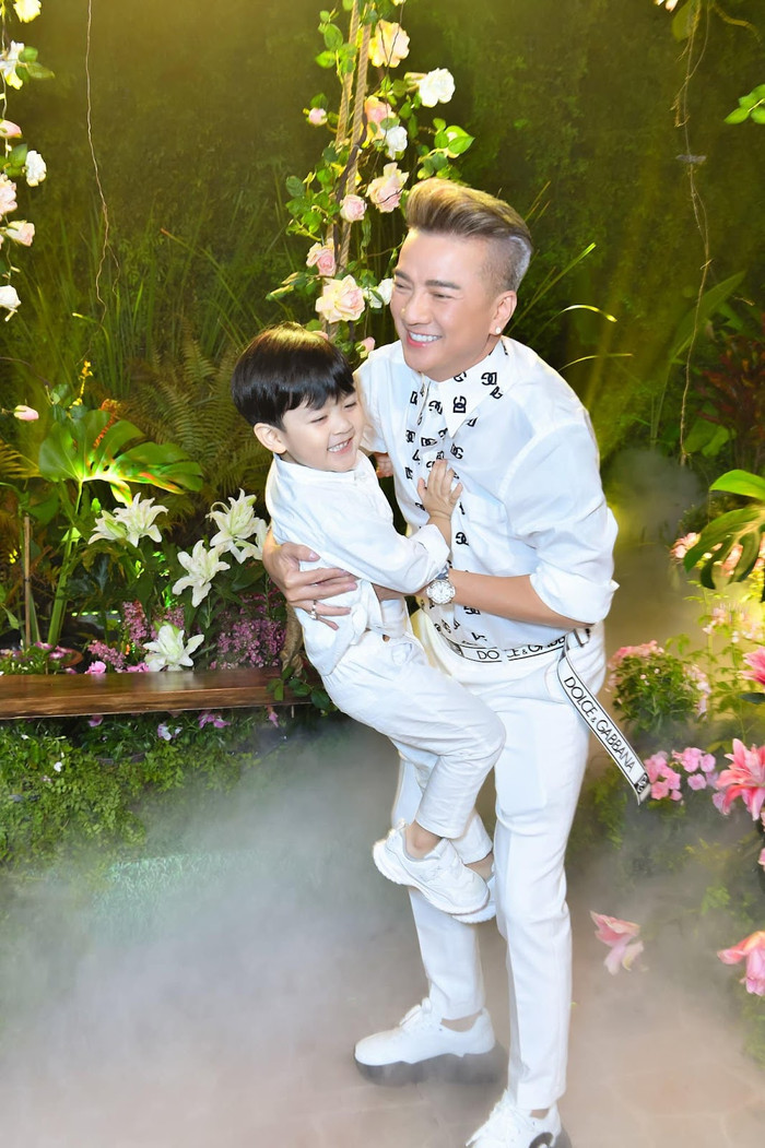 Cách dạy con của Đàm Vĩnh Hưng khiến nhiều người ngưỡng mộ Ảnh 1