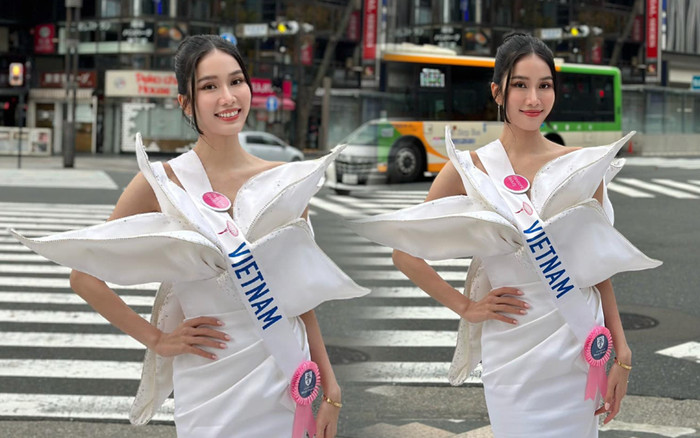 Tạm gác hoa anh đào, Phương Anh diện outfit hoa sen trắng: Cuộc chiến thời trang quá khôn khéo Ảnh 2