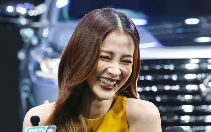 'Ngọc nữ xứ sở chùa Vàng' Baifern Pimchanok chính thức xác nhận 'vượt lên' mức tình bạn với Nine Naphat Ảnh 2