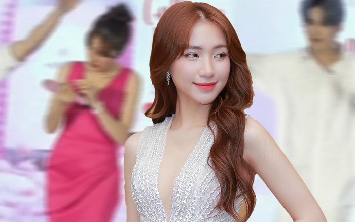 Hòa Minzy diễn sự kiện: Hết bị bung móng tay đến dụ dỗ khán giả về xem livestream bán hàng online Ảnh 2