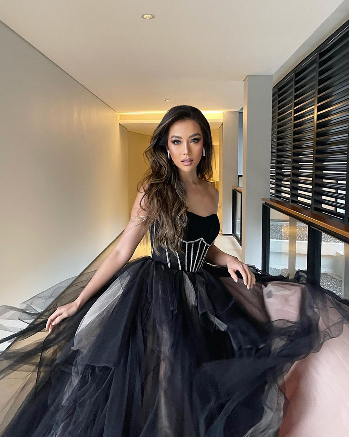 Người đẹp Indonesia mang vẻ đẹp sắc sảo, đậm khí chất của giới beauty.