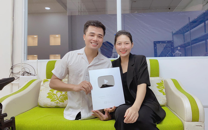 Chàng trai không chân tặng vợ xinh đẹp món quà đặc biệt: Chuyện cổ tích giữa đời thường! Ảnh 2