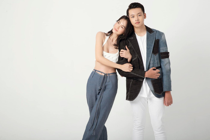 Hiện tại, niềm tự hào của người đẹp là con trai Tiểu Long. Chỉ mới 15 tuổi, nhưng cậu đã cao đến 1m82, ngoại hình chuẩn 'soái ca'