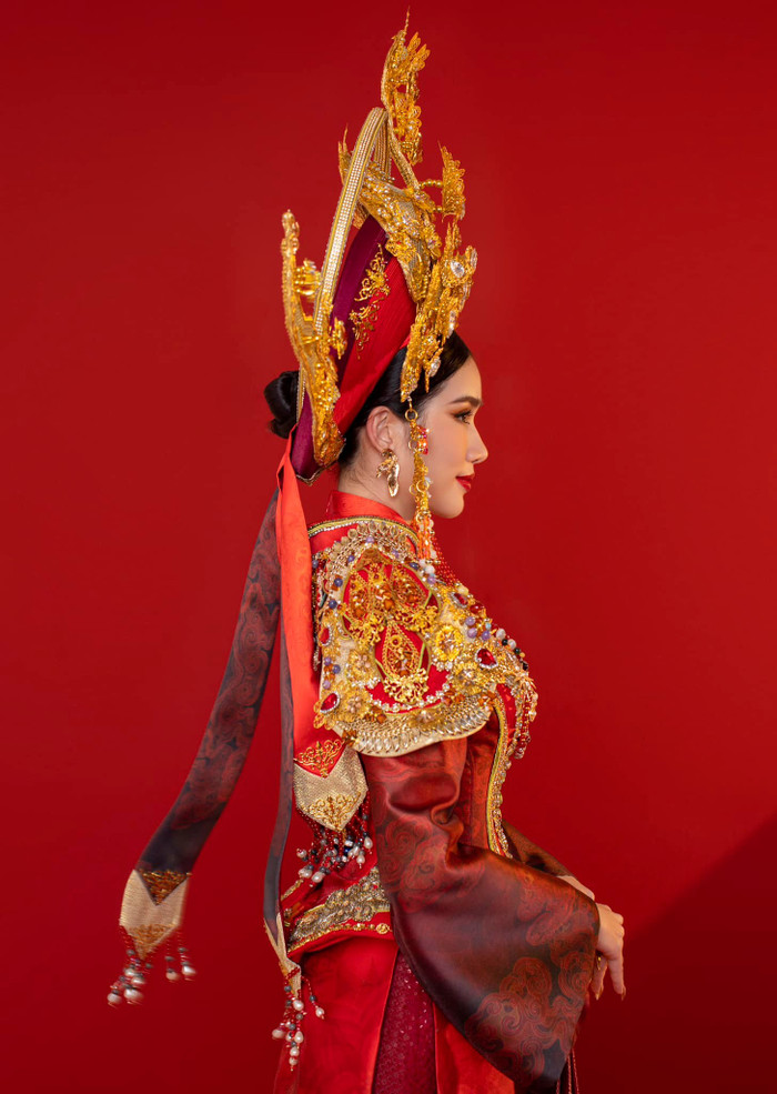 'Hoa trạng nguyên' của Phương Anh lộ diện, fan gật đầu lia lịa: Trao giải Best National Costume liền đi Ảnh 9