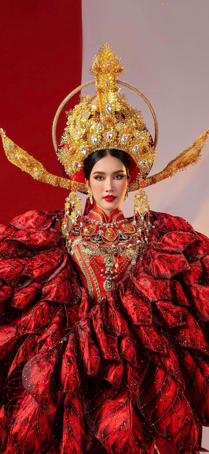 'Hoa trạng nguyên' của Phương Anh lộ diện, fan gật đầu lia lịa: Trao giải Best National Costume liền đi Ảnh 4