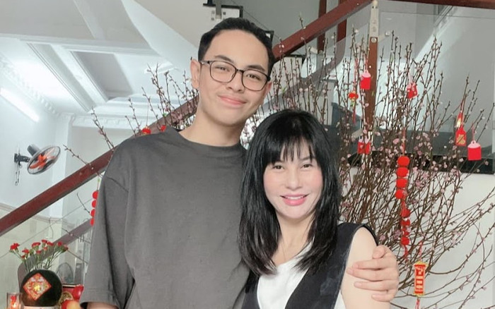 Con trai Cát Phượng ngày càng ra dáng thanh niên chững chạc, hiểu chuyện Ảnh 2